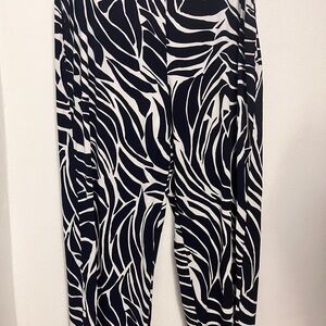 Susan Graver Petite Printed Liquid Knit Straight-Leg Crop Pants